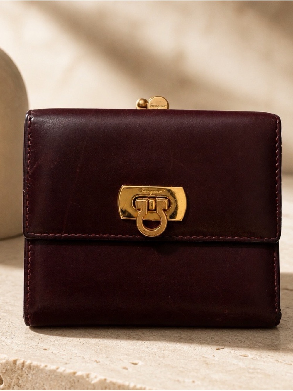 Vintage Salvatore Ferragamo Gancini Leather Tri-Fold Wallet 220048 Burgundy Plum - Picture 3 of 11